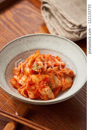 Healthy fermented food: Chinese cabbage kimchi 122133735