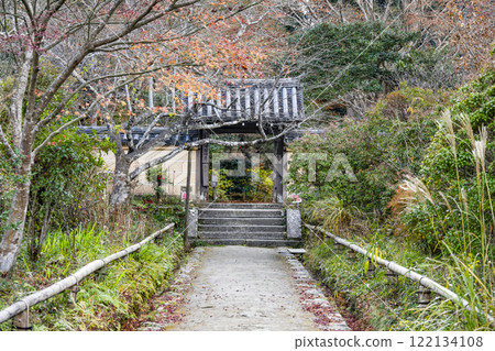 Joruri-ji temple gate 122134108