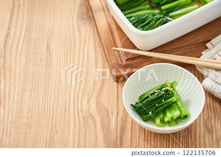 Simple and healthy boiled komatsuna – a classic Japanese side dish 122135706