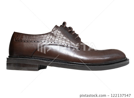 Brown leather oxford shoe isolated on white background 122137547