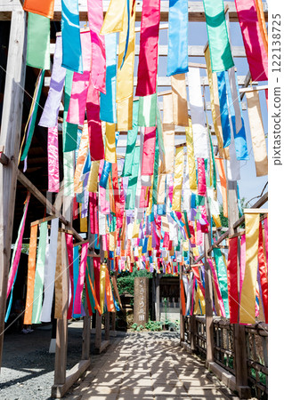 吉祥寺色彩繽紛的如來旗幟 吉祥寺色彩繽紛的如來旗幟 122138725