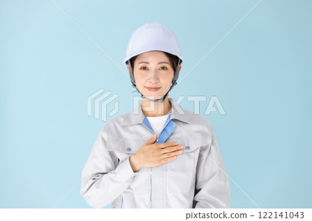 女士工作服頭盔交給我們 122141043