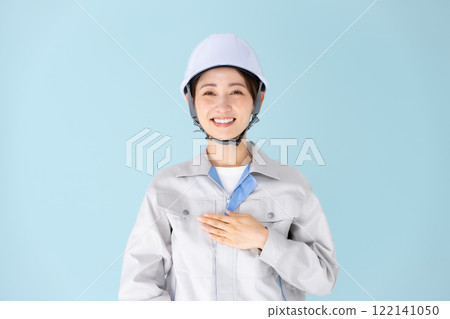 女士工作服頭盔交給我們 122141050