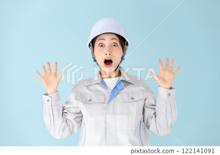 女工服頭盔令人驚訝 122141091