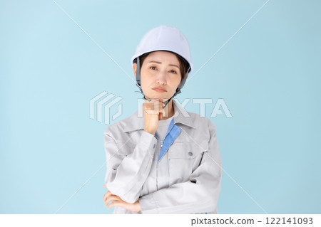 女性工作服頭盔煩惱 122141093