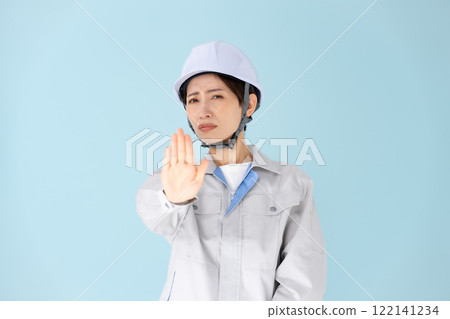 Women, work clothes, helmets, not allowed 122141234