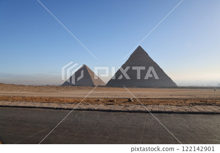 埃及的世界遺產吉薩大金字塔 埃及的世界遺產吉薩大金字塔 122142901