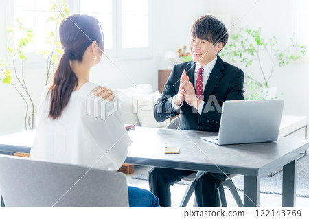 金融保險顧問規劃師商業商人 122143769