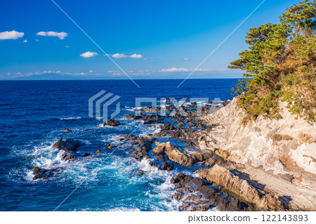 [Kanagawa Prefecture] The rocky coast of Araki Coast 122143893