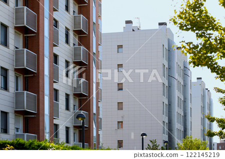 Overview of buildings with individual dwellings for private use in a city. Overview of buildings with individual dwellings for private use in a city. 122145219