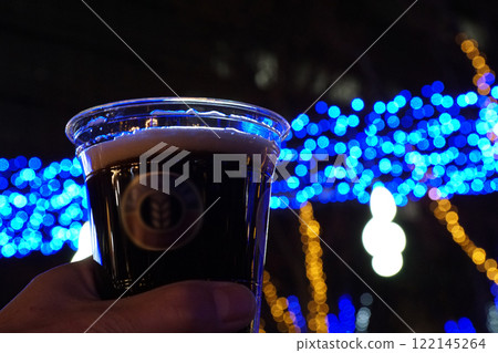 Cheers to the illuminations. Cheers to the illuminations. 122145264