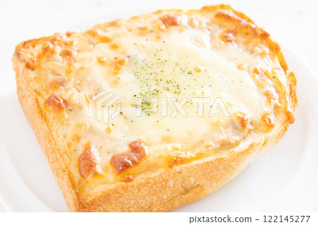 美味的鮪魚起司麵包 美味的鮪魚起司麵包 122145277