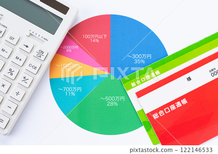 年收入分配圖、存摺和計算器 122146533