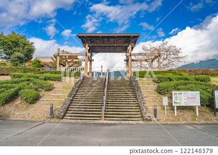 Foret Nakakawane Chameikan in Kawane-cho (Shizuoka Prefecture) stands out against the blue sky Foret Nakakawane Chameikan in Kawane-cho (Shizuoka Prefecture) stands out against the blue sky 122148379