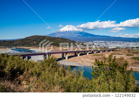 Car passing bridge with Mount Fuji in background, Shizuoka, Japan Car passing bridge with Mount Fuji in background, Shizuoka, Japan 122149032