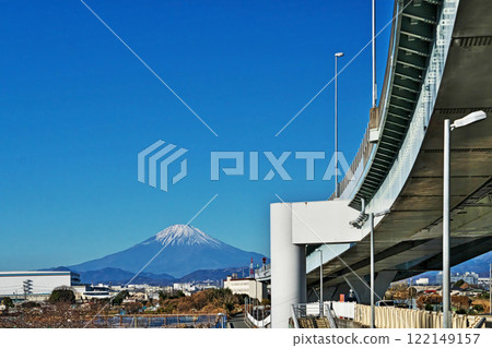 元旦的富士山和首都圈中央高速公路（冬季、1月、茅崎） 122149157