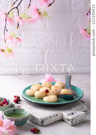 Tang yuan rice dumpling balls for Chinese lunar New year celebration 122150413