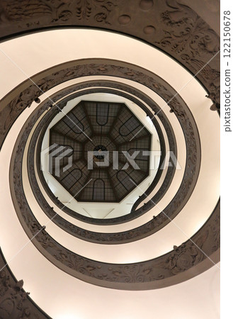 Bramante Staircase in Vatican, Rome 122150678