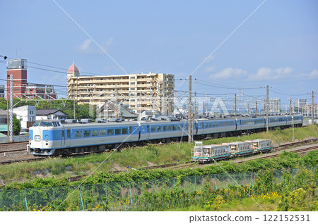 Tokaido Line Chigasaki-Hiratsuka JR East 183 series M31 train (Makuhari) out of service 122152531