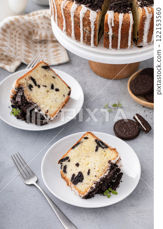 Chocolate sandwich cookie bundt cake on display Chocolate sandwich cookie bundt cake on display 122153560