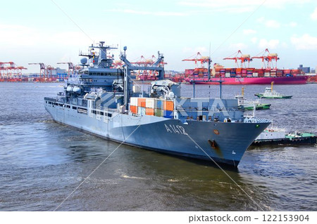 German Navy supply ship "Frankfurt am Main" came to Japan to deepen ties with a like-minded nation German Navy supply ship "Frankfurt am Main" came to Japan to deepen ties with a like-minded nation 122153904