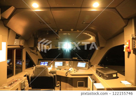 從隧道內的優質綠地看到的 Saphir Odoriko 駕駛室(日本靜岡縣伊東市) 從隧道內的優質綠地看到的 Saphir Odoriko 駕駛室(日本靜岡縣伊東市) 122155746