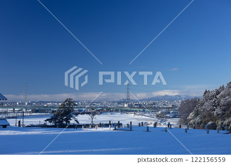 陽光明媚的冬日,從塔賀城看到仙台 陽光明媚的冬日,從塔賀城看到仙台 122156559