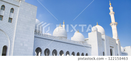 Beautiful view of the Sheikh Zayed Grand Mosque in Abu Dhabi Beautiful view of the Sheikh Zayed Grand Mosque in Abu Dhabi 122158463
