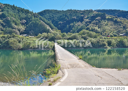[Miri Submerged Bridge (Shimanto River)] Miri, Shimanto City, Kochi Prefecture 122158520