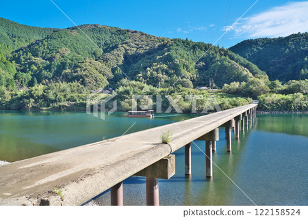 [Miri Submerged Bridge (Shimanto River)] Miri, Shimanto City, Kochi Prefecture 122158524