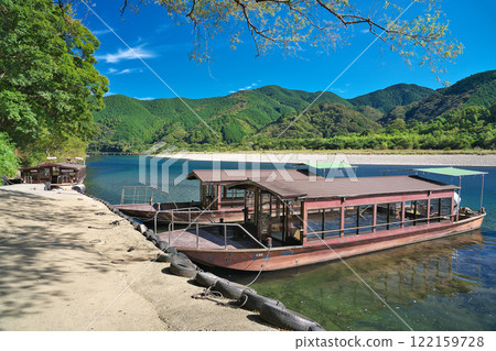 [Shimanto River (Houseboat)] Location: Sanri, Shimanto City, Kochi Prefecture 122159728