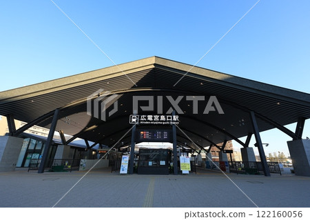 [Hiroshima Electric Railway] Hiroshima Electric Railway Miyajimaguchi Station (Miyajima Line) 122160056