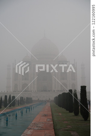 The Taj Mahal in winter fog The Taj Mahal in winter fog 122160995