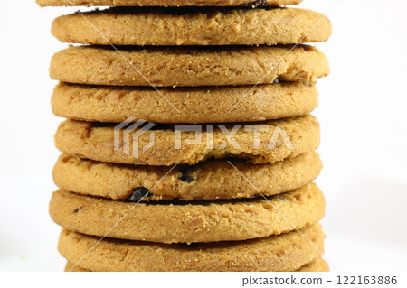 crispy cookies on a plate on a white background 122163886