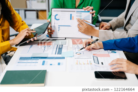 Business team meeting present.professional investor working with Finance managers task. 122164664