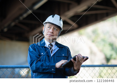 Veteran construction manager and architect Veteran construction manager and architect 122166448