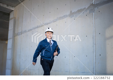 Veteran construction manager and architect 122166732