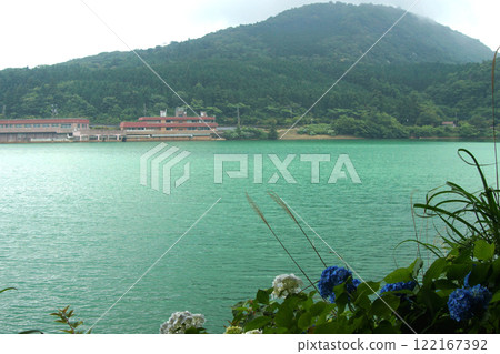 View of the promenade at Oshidori Pond in Unzen City, Nagasaki Prefecture View of the promenade at Oshidori Pond in Unzen City, Nagasaki Prefecture 122167392
