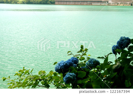 View of the promenade at Oshidori Pond in Unzen City, Nagasaki Prefecture View of the promenade at Oshidori Pond in Unzen City, Nagasaki Prefecture 122167394