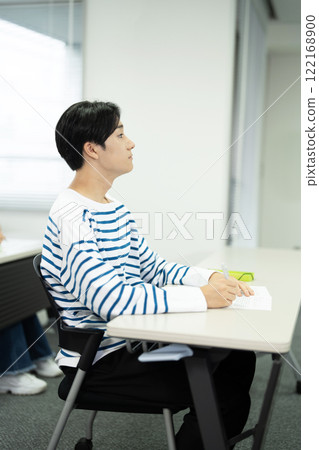 補習班的高中生 122168900