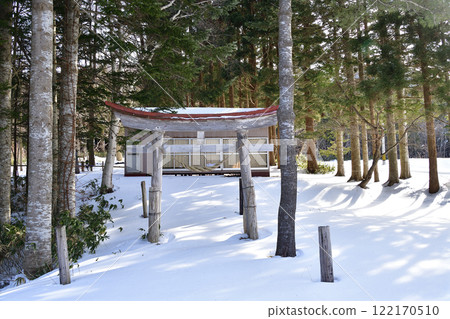 拍攝北海道厚生部町清水神社境內的冬季風景 122170510