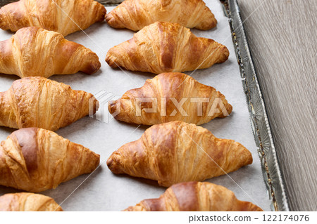 freshly baked croissants 122174076