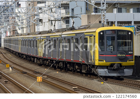 Tokyu Corporation 5050 series 4000 "Shibuya Hikarie" at Musashi-Kosugi Station on the Tokyu Toyoko Line 122174560