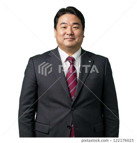 A male employee 122176025