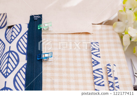 Zipper attachment Zipper attachment 122177411