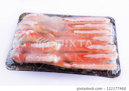 Packaged frozen boiled snow crab 122177468