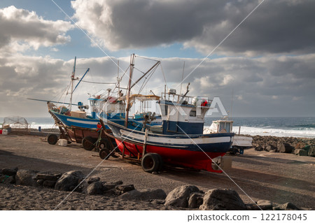 Boats on the coast of Atlantic ocean, Lanzarote, Spain Boats on the coast of Atlantic ocean, Lanzarote, Spain 122178045