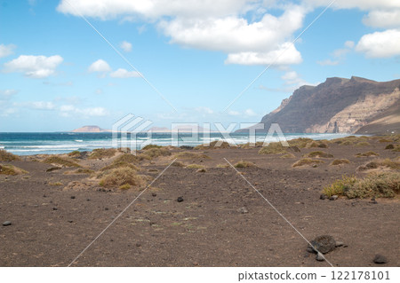 Coast of Atlantic ocean, Famara, Lanzarote 122178101