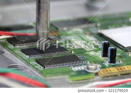 The PCB board checking process by high speed automatic robot system. 122179920