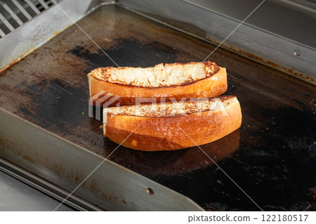 Grilling hot dog buns Grilling hot dog buns 122180517